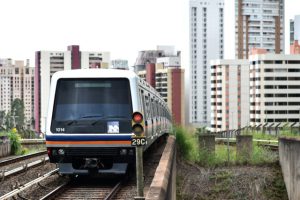 Oito em cada dez passageiros aprovam o Metrô-DF