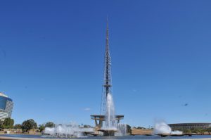 O que abre e fecha no feriado da República