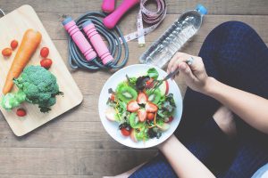 Nutricionista dá dicas para iniciar dieta saudável com objetivo de melhorar qualidade de vida e estética
