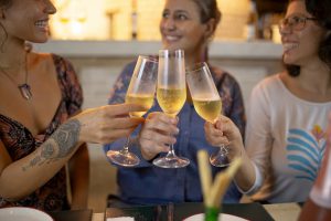 Restaurantes do DF celebram o Dia do Amigo com promoções especiais