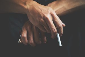 Dia Mundial Sem Tabaco: Tabagismo cresce 34% na pandemia; ansiedade pode estar ligada ao aumento