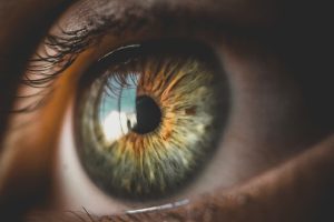 Retinoblastoma: o que é o tumor ocular que afeta a filha de Tiago Leifert