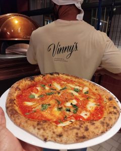 Vinny’s Pizzeria é certificada com selo da Associazione Verace Pizza Napoletana