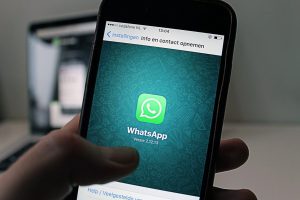 Pagamento pelo WhatsApp:  dicas de segurança para não cair em golpes