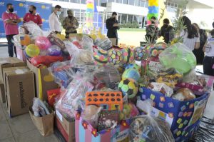 Em um único dia, 10 mil brinquedos doados