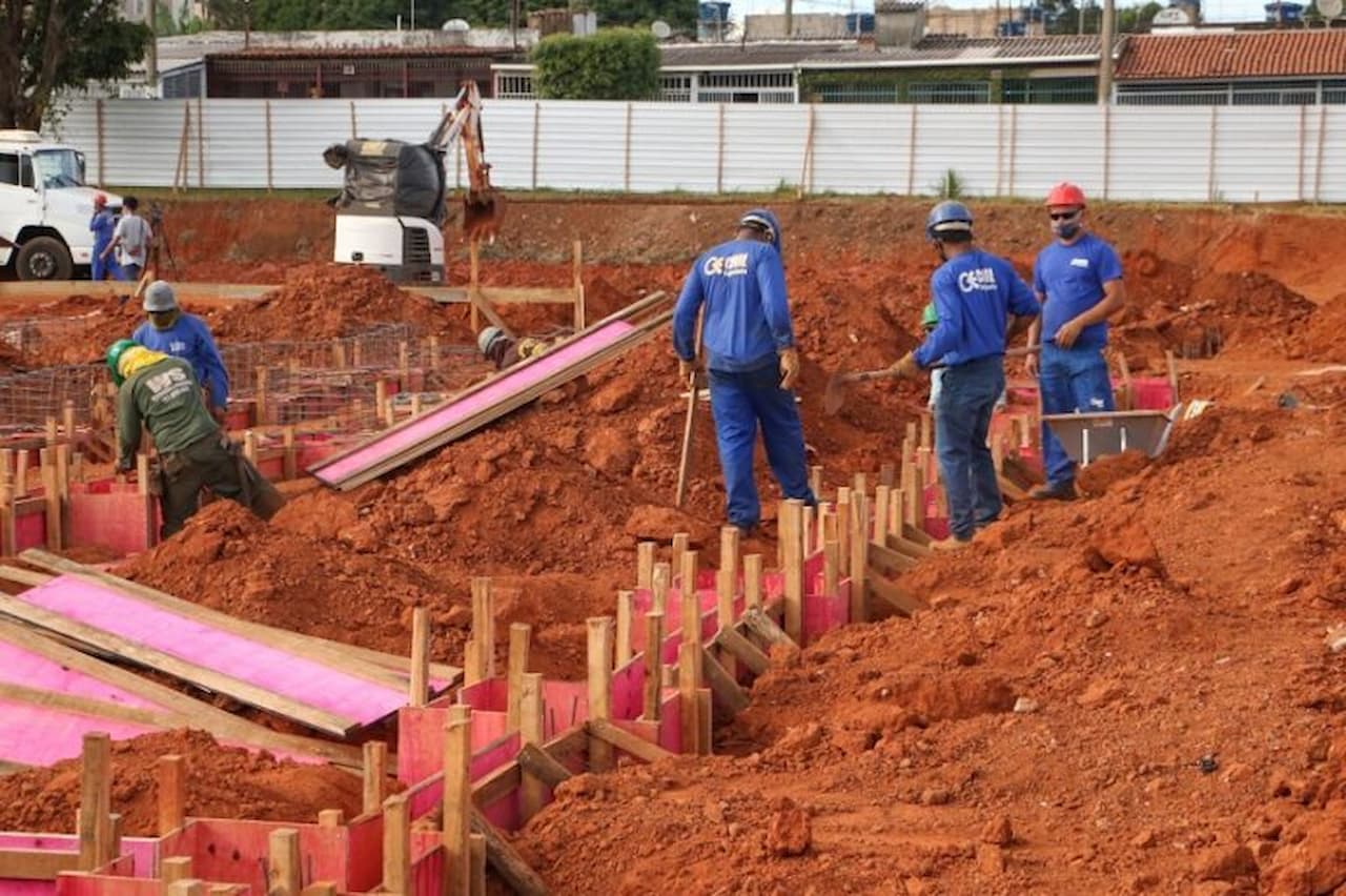 Fim da escala 6×1 coloca impacto financeiro  para empresas no centro do debate