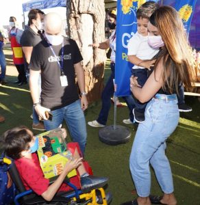 Uma tarde especial leva alegria a 50 crianças autistas