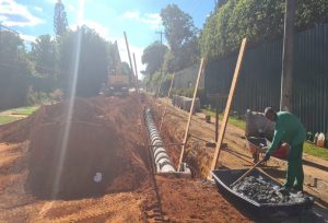 A pleno vapor, obras de drenagem resolverão, de forma definitiva, problemas de alagamento na QL 14, EPDB