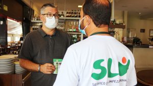 Mobilização alerta comerciantes do Sudoeste sobre descarte de resíduos