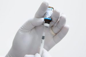 Vacina BCG, principal forma de prevenir tuberculose em crianças