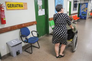 Dez ambulatórios cuidam da população com mais de 60 anos