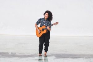 Érika Ribeiro, representante de Goiás no The Voice Brasil, se apresenta no Escarpas Eco Parque neste sábado, 27