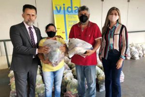 Parceria permite doação de cestas de alimentos