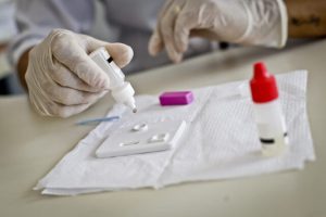 Prevenção ao HIV deve ser feita durante todo o ano