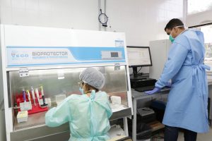 Mais de 2 mil sequenciamentos genômicos foram feitos pelo Lacen