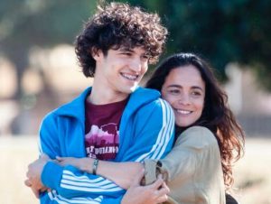 Lançamento do filme “Eduardo e Mônica” agita fim de semana de shopping em Valparaíso