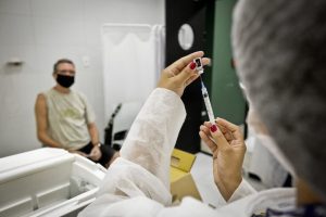 Quarenta locais de imunização estarão disponíveis para vacinação neste sábado (12) no DF