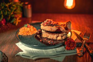 Chef Marcello Lopes, do Blend Boucherie, lança a tradicional pancetta