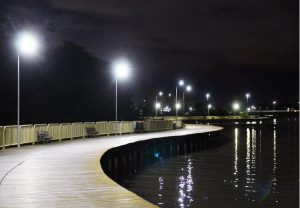 Nova iluminação aumenta segurança e conforto no Parque Deck Sul