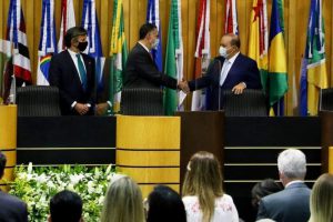 Governador Ibaneis prestigia posse da nova direção do TST