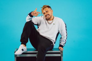 MC G15, dono do hit “Deu Onda”, faz show no Complexo Fora do Eixo
