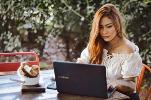 Empresária se reinventou na pandemia com o marketing digital