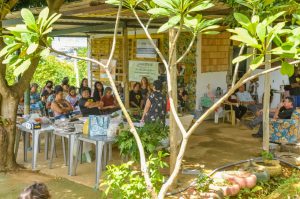 Horta comunitária tem cursos sobre alimentação saudável e de baixo custo