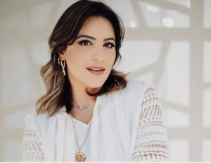 Especialista em consultoria de imagem fala sobre mudança de estilo feminina após os 40 anos