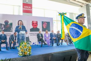 Medalha Brasília 60 anos condecora 120 homens e mulheres
