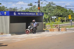 GDF inaugura ponto de apoio para motoboys no Lago Norte