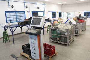 Reciclotech recicla quase 100% de lixo eletrônico do DF