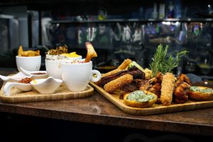 Fim de semana de Dia dos Namorados com programação especial em restaurantes da capital