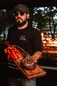 Empresário que perdeu quatro empresas na pandemia é revelação no Brasas Festival: conheça o Assados do Fred