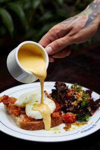 Le Parisien lança brunch com menu assinado pelo chef Leandro Nunes