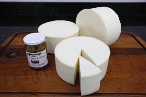 Curso gratuito vai ensinar produtores rurais a fabricar queijo