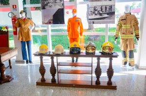 Peças raras contam a história do Corpo de Bombeiros do DF