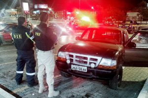 Operação registra irregularidades de trânsito na madrugada deste sábado