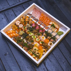 O amor com sushi está no ar