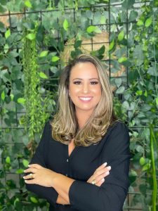 Mais de 42 milhões de brasileiros sofrem com calvície, transplante capilar não é uma solução definitiva explica especialista