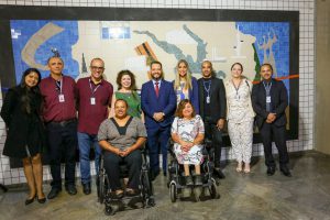 Passageiros do metrô podem apreciar o projeto Arte nos Trilhos