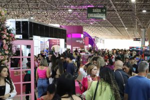Hair Brasília and Beauty 2022 começa com sucesso de público e presença de autoridades
