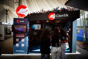 Na SBPC, Cientik apresenta streaming da educação e diverte público com experiência de realidade virtual