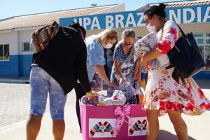 Varal do Frio doa 322 agasalhos e mantas neste 6 de julho