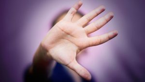 Agosto Lilás: mês de enfrentamento da violência contra a mulher
