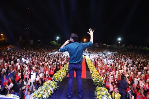 Padre Reginaldo Manzotti realiza lançamento de livro com momento de espiritualidade no Pátio Brasil