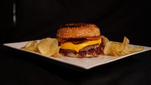 Dia do Bacon: restaurantes de Brasília sugerem pratos para a data