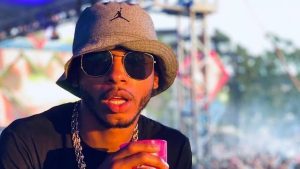 DJ Renan da Penha se apresenta em Brasília nesta sexta