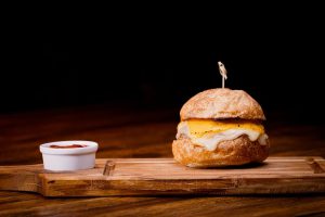 Rústico Premium Grill faz promoção especial para o Dia das Crianças