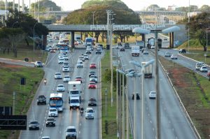Epia terá faixa exclusiva para ônibus a partir de segunda-feira (24)