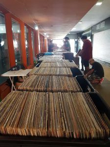 Sábado é dia de Feira de Vinil no Conic